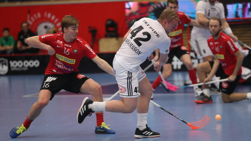 Victor Andersson spelar återigen i landslaget. Han är uttagen till VM-kvalet i månadsskiftet.