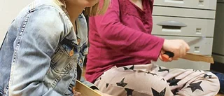 Knivar och eld sätter scouter på prov