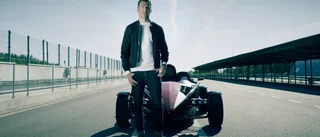 TV: Asfalt kör superbilen på Mantorp Park