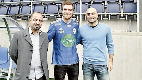 Khalid Neshati, Christoffer Carlsson och Michel Aldemir är verksamhetsansvarig, spelare och sportchef i Linköping City. Foto: Tommy Pettersson