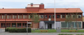 Partier skolkade från skolbesöket