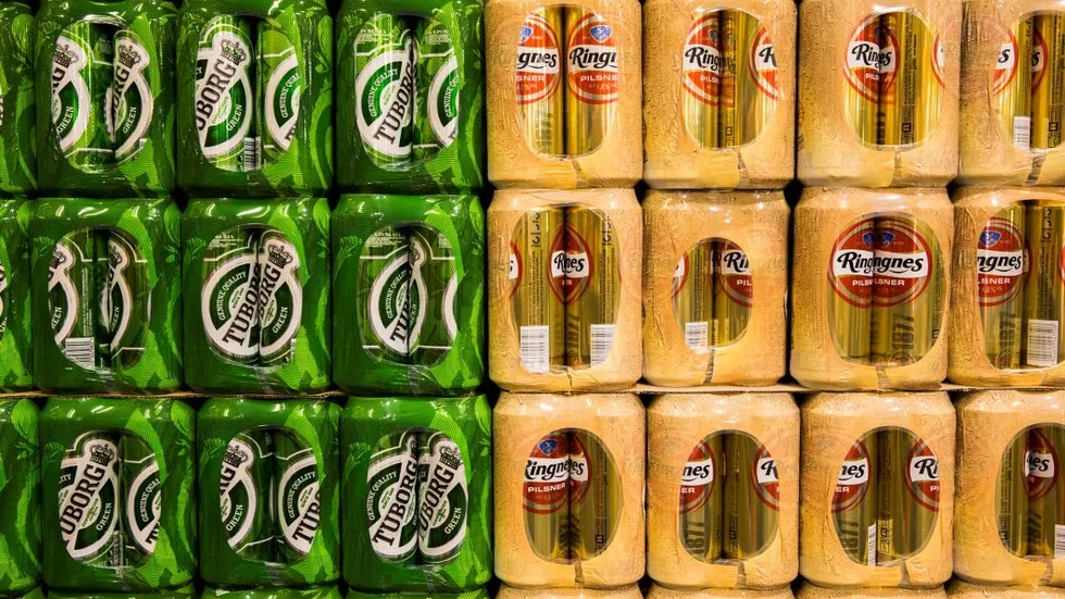 En 36-årig östgöte blev av med alkoholen när Tullverket gjorde en kontroll.