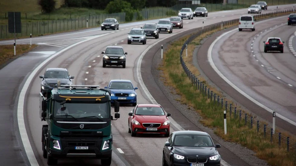 Den uttröttade föraren stoppades på E18 i Enköping.