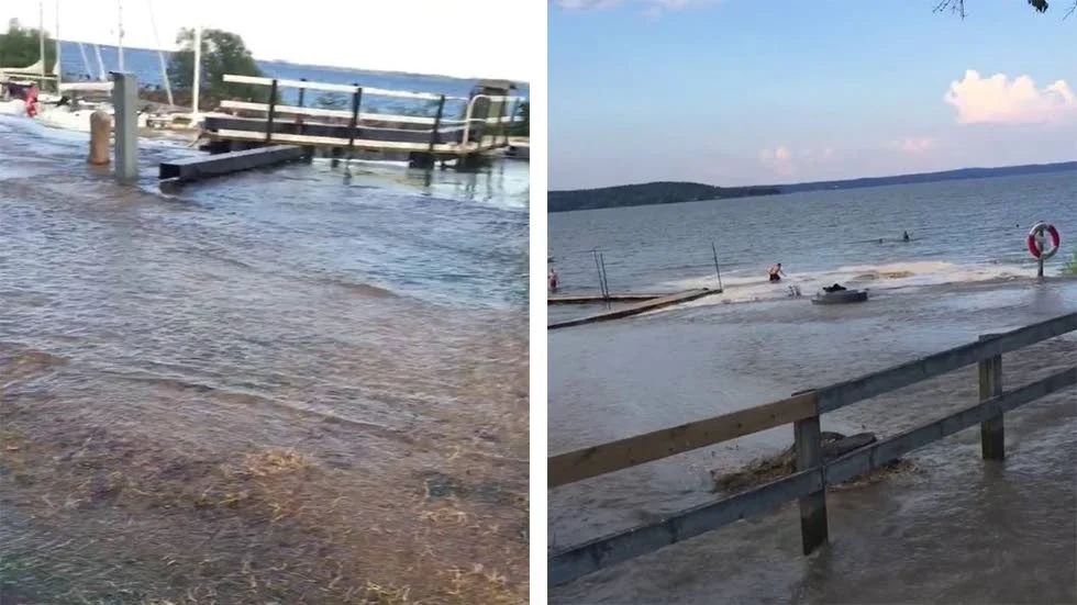 Badplatsen vid Bergs slussar översvämmades under fredagskvällen.
