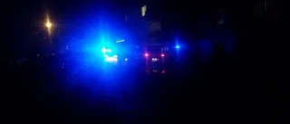 BLÅLJUS: Bilbrand i centrala Vimmerby