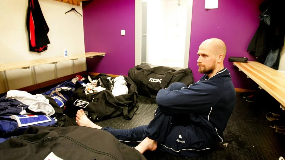 Tomt. Även fast man gjort mål i en SM-final kan det kännas tomt. Fråga doldisbacken Martin Öhrstedt som lånades in till LHC.