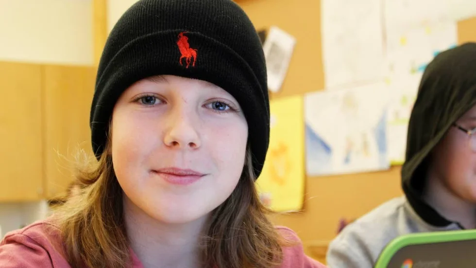 Jack Ström är en av eleverna i klass 5A. Han tycker att bordsmikrofonerna bidrar till ett bättre arbetsklimat i klassrummet.