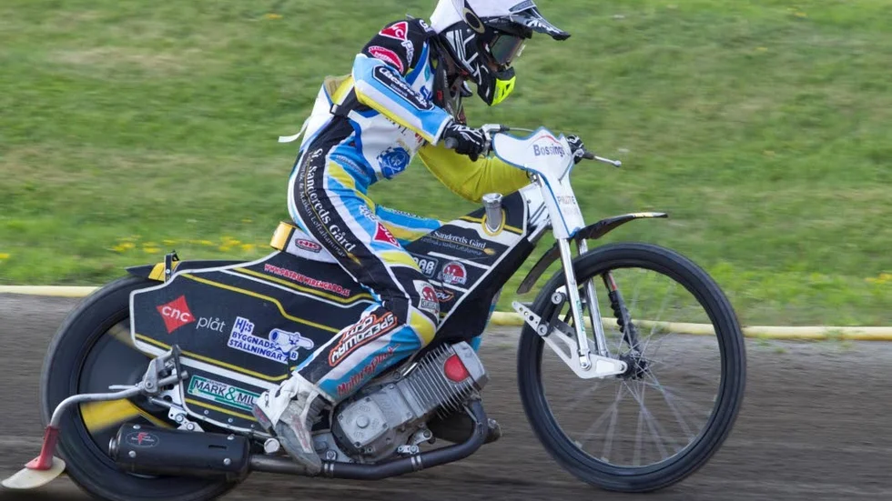 Anton Karlsson gjorde en lyckad debut i Piraterna när laget vann mot Valsarna förra veckan. Nu gör han sin första match på hemmaplan.
