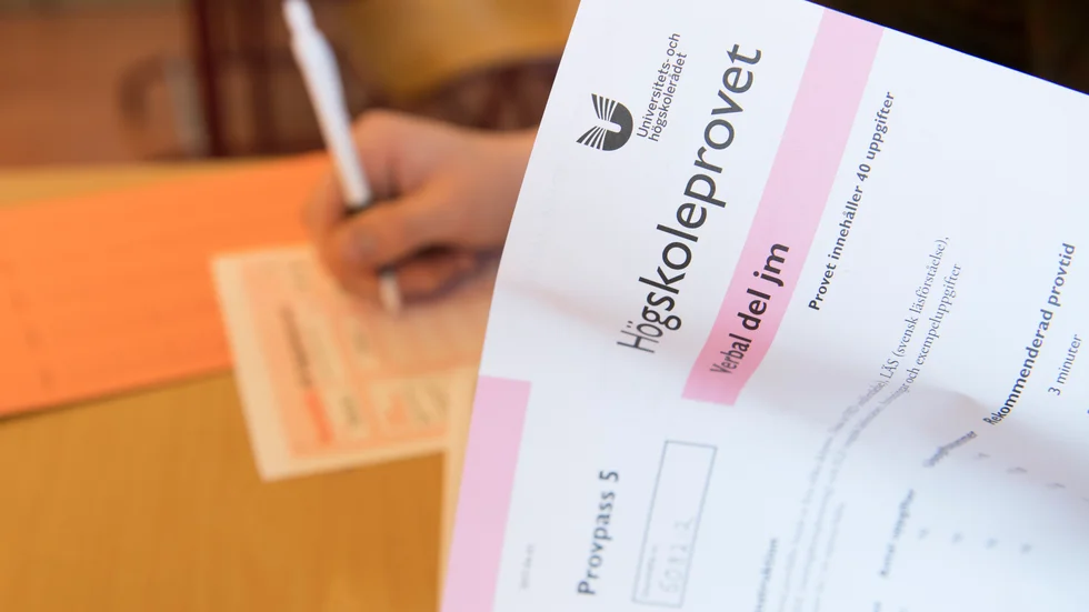 Kvinnan åtalades för grov osann försäkran för att ha använt avancerade tekniska hjälpmedel under högskoleprovet. Arkivbild.