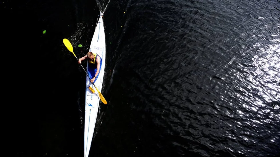 Paddling. Är en av de fyra grenarna i quadrathlon. I septemberg blir det Sverigepremiär för sporten i Borensberg.