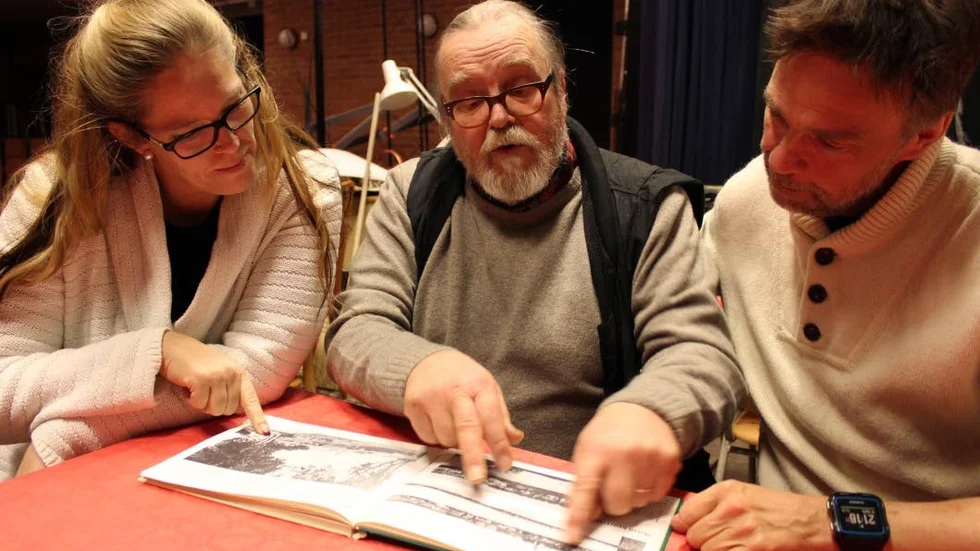 Teaterskeppet. Bilden togs i samband med uppstarten för projektet om hungerdemonstrationen, här syns Beatrice Jansson Johansson, Krister Magnusson och Mats Hedlund.