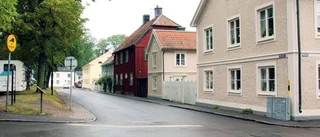 Central gata i Vadstena stängs av