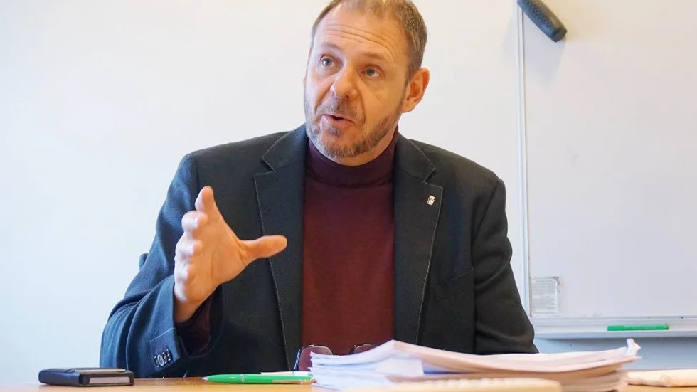 Kräver åtgärder. Uppgifter om droger på asylboendet i Gamleby oroar kommunalrådet Tomas Kronståhl. Han kräver insatser från Migrationsverkets sida.