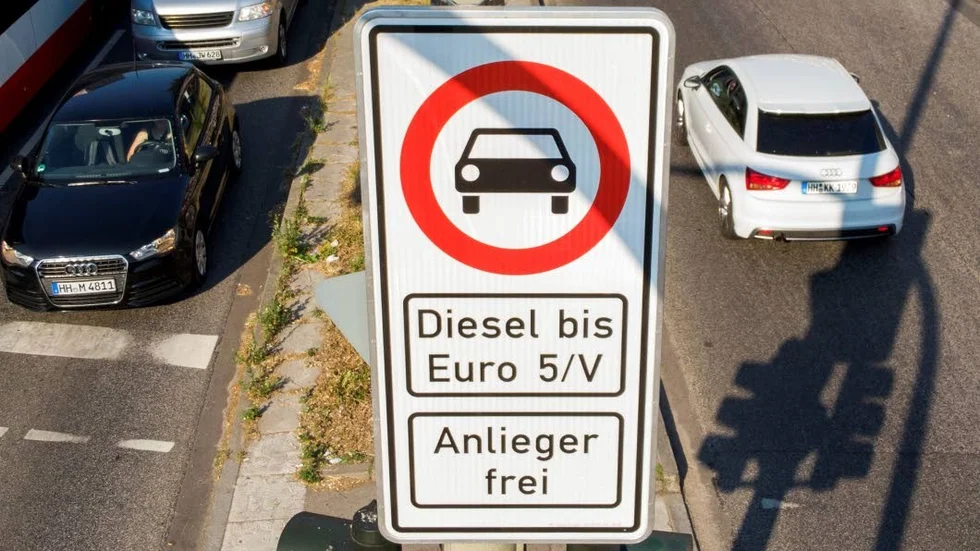 Flera tyska städer har infört dieselförbud inom stadsgränserna, och liknande miljözoner kommer snart i Sverige.