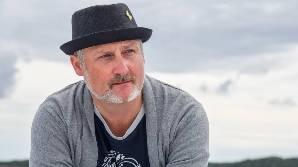 ”När jag flyttade tillbaka till Västervik fylldes jag av skärgårdens dofter”. Tobias Ahlstedt trodde aldrig att han skulle återvända till den stad han växte upp i.