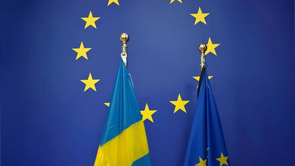 "Utöver att lämna EU krävs det att se till att vi får politiker i Sveriges riksdag som inte styrs av ett storstadsfokus utan ser till hela landets bästa" skriver dagens debattör.