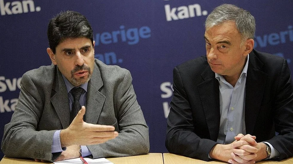 November 2005. Mauricio Rojas och FP-ledaren Lars Leijonborg lansererar ett förbyggande åtgärdspaket mot oroligheter i utanförskapsområden.