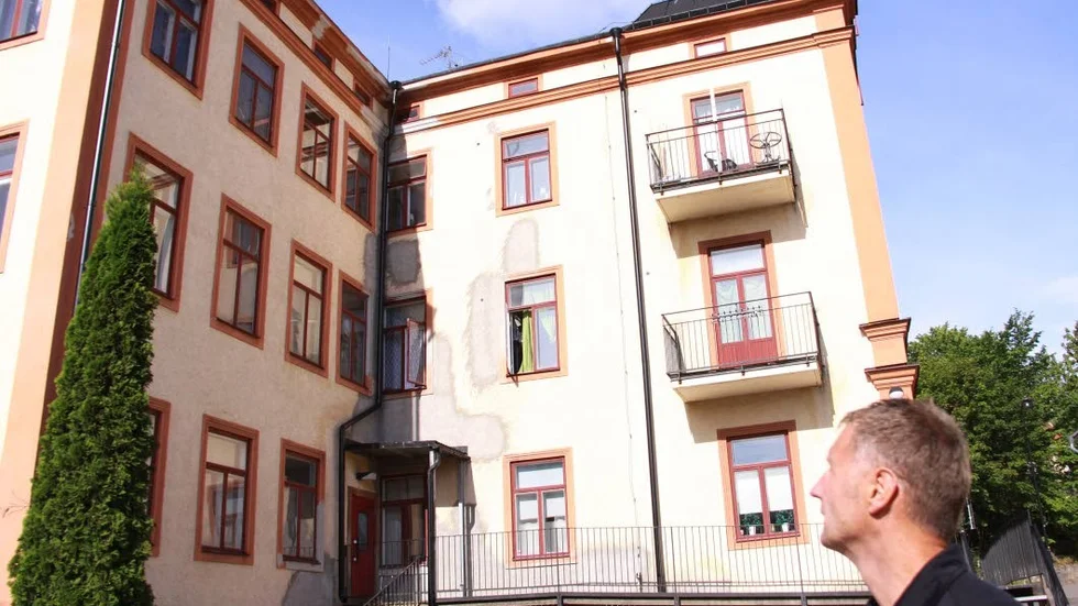 Besvärligt. Sveahuset är högt och har få utrymningsvägar. Enligt Thomas Blixt är det ett av svåraste bostadshusen om det skulle börja brinna.