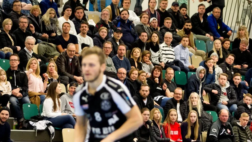 Inte många tomma stolar var det i Åbya arena. Det nya publikrekordet lyder på 576 åskådare.