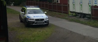 Man gripen efter stugbrand