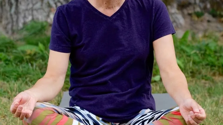 Lugn. Ulf Wallgrens pratar om sitt karriärbyte från SVT-ankare till yogalärare. Och undervisar i yoga