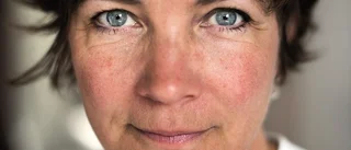 Teater om att tvingas lämna allt