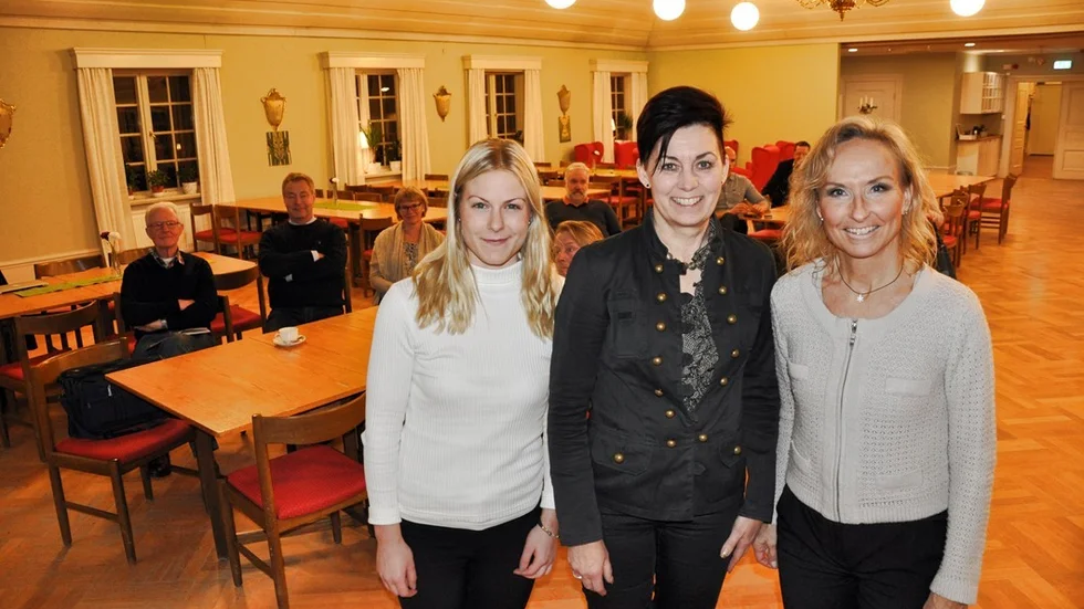 Arrangerande Ylva Wall, Växtkraft Kinda i mitten, flankeras av Elsa Martinsson, Kinda kommun till vänster och Ulrica Dyrke, Företagarna Sverige till höger. Foto: Alf Wesik
