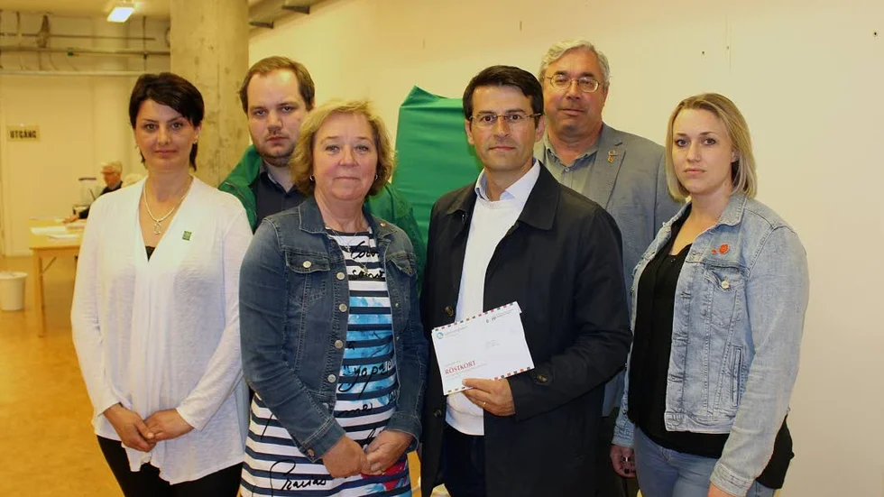 Solidariskt Motala (S, Mp och V) samlades i vallokalen på Motala bibliotek.
