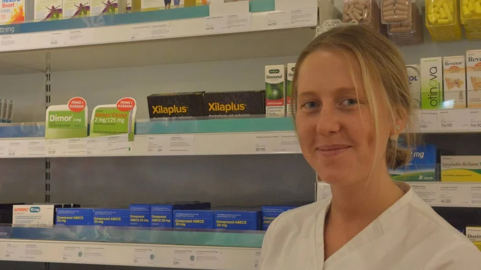 Amanda Leander, på Apoteket Hjärtat, berättar att det är fler och fler som tycker att vätskeersättning är viktigt. "Jag tror det är det vi säljer mest av nu."