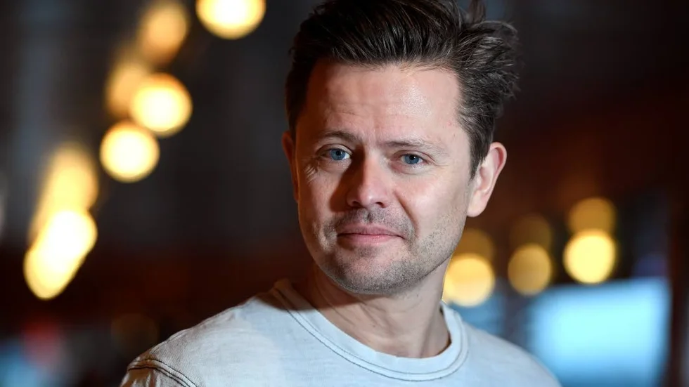 Fredrik. "Det görs så jävla många filmer som aldrig blir uppmärksammade överhuvudtaget, så man får vara glad att någon bryr sig."