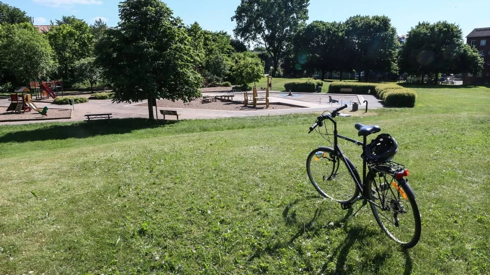 "Det är synd om barnen nu när vattenleken inte fungerar som den gjorde förra året", säger Gunnel Perterson