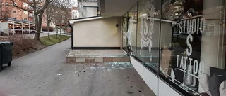 Skottlossning vid tatueringsstudio