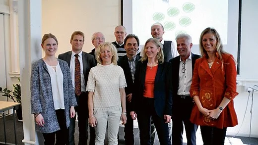 Den obligatoriska lagbilden. Här med represtanter från Danske Bank, SEB, Handelsbanken,  Länsförsäkringar Östra, Kinda - Ydre Sparbank, LiU Holding, Nordea,  Swedbank, Åtvidabergs sparbank, Valdemarsvik sparkbank, Östsvenska  handelskammaren.