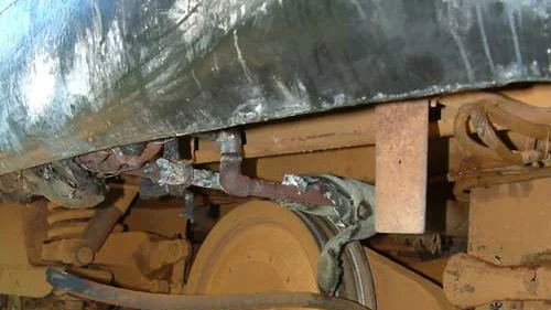 Det var alltså ett meningslöst sabotage som orsakade rökutvecklingen på rälsbussen i går natt. Den har redan tagits hem till lokstallarna i Västervik där den skall repareras.