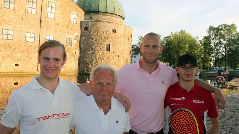 Byggnader, historia och vackra vyer och stränder lockar hela världen till Vadstena. Men även idrotten kan göra det, skriver Jens Bollius inför Teknovas SM-slutspel.