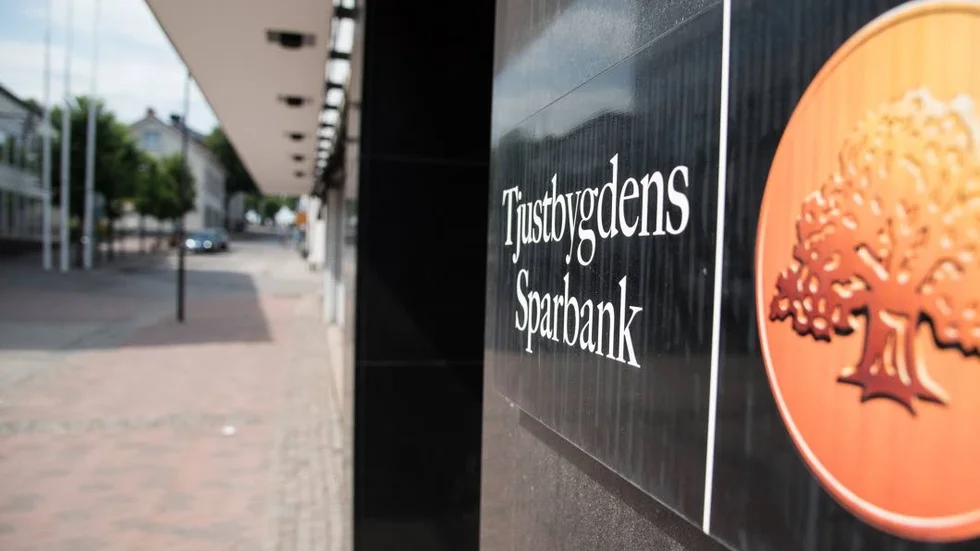 Tjustbygdens Sparbank ställer frågor för att ha kännedom om sina kunder.