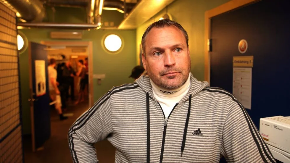 På söndagskvällen meddelade klubben att Jeff Hällegard lämnar sitt uppdrag.
