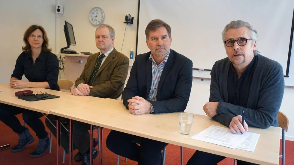 Två budskap. Ingen särtaxa på Horn, men höjda anslutningsavgifter i hela kommunen. Det var budskapet när Västervik Miljö- och Energi kallade till presskonferens. från vänster Pia Sjöholm, utredningsingenjör, Olof Nimhed, vice ordförande, Per Allerth, vd och Ruben Öberg, VA-chef.