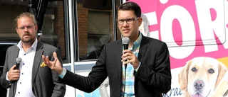 Hårdbevakad Åkesson i Motala