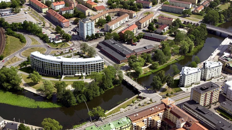 Den gamla - och än så länge oanvända - brandstationen borde nyttjas till studentbostäder tycker en Linköpingsbo.