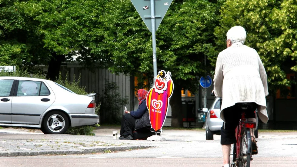 Fattigdom. Tiggare har blivit så vanliga att de riskerar att bli helt osynliggjorda, skriver Helene Andersson.