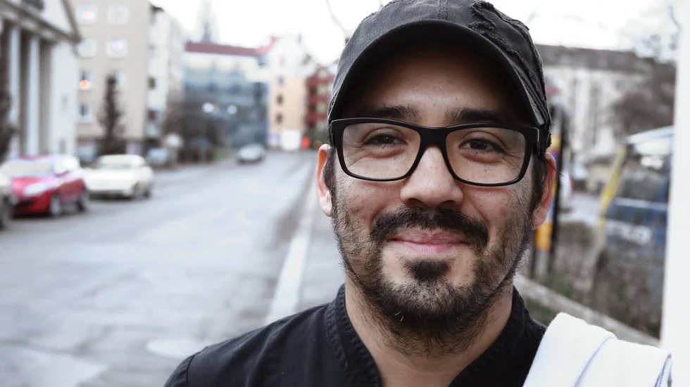 Andreas Brage, kock och restaurangägare i Linköping: 
Förklaringen till att fler män har fått ge namn åt gator är nog att det finns fler kända män. Man får väl hoppas att det blir mer jämställt med tiden. Jag tycker att en gata borde uppkallas efter min mamma, Britt Brage! Hon är bästa mamman.