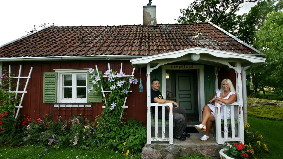 Göran Floodh och Tina Wennström njuter av nuet när de är i sommartorpet i Rappestad.