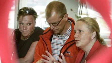 Det är viktigt att de rätta redskapen finns för att stoppa kriminaliteten. Därför föreslår Folkpartiet att det ska skapas ett europeiskt FBI. Här partiets förespråkare: Ylva Strutz, Jens Sundström och Ylva Mjärdell.  FOTO: Martin Thelénius