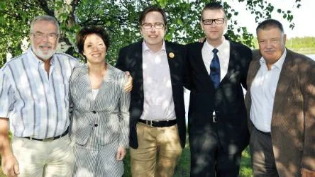Luleåalliansen ger skolan grönt ljus med ett tillskott på 150 miljoner kronor. Conny Sundström (KD), Camilla Hansen (C), Thomas Olofsson (FP), Mattias Karlsson (M) och Dan Ankarholm (NS).FOTO: Bengt-Åke Persson