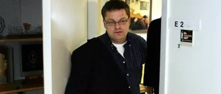 Mansten tar tillbaka stämning