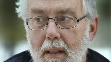 Åke Landin jobbar på Hertsö mijlögård.
