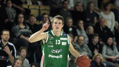Christopher Ryan ska matchas fram till stjärnstatus.