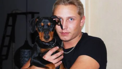 Joakim Björklund skulle rasta hunden på Ormberget när han upptäckte en björn.