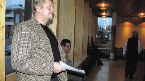 Moderatledaren Ulf Blombäck tycker att de styrande tar för stora risker med skattebetalarnas pengar.FOTO: Lotta Nilsson